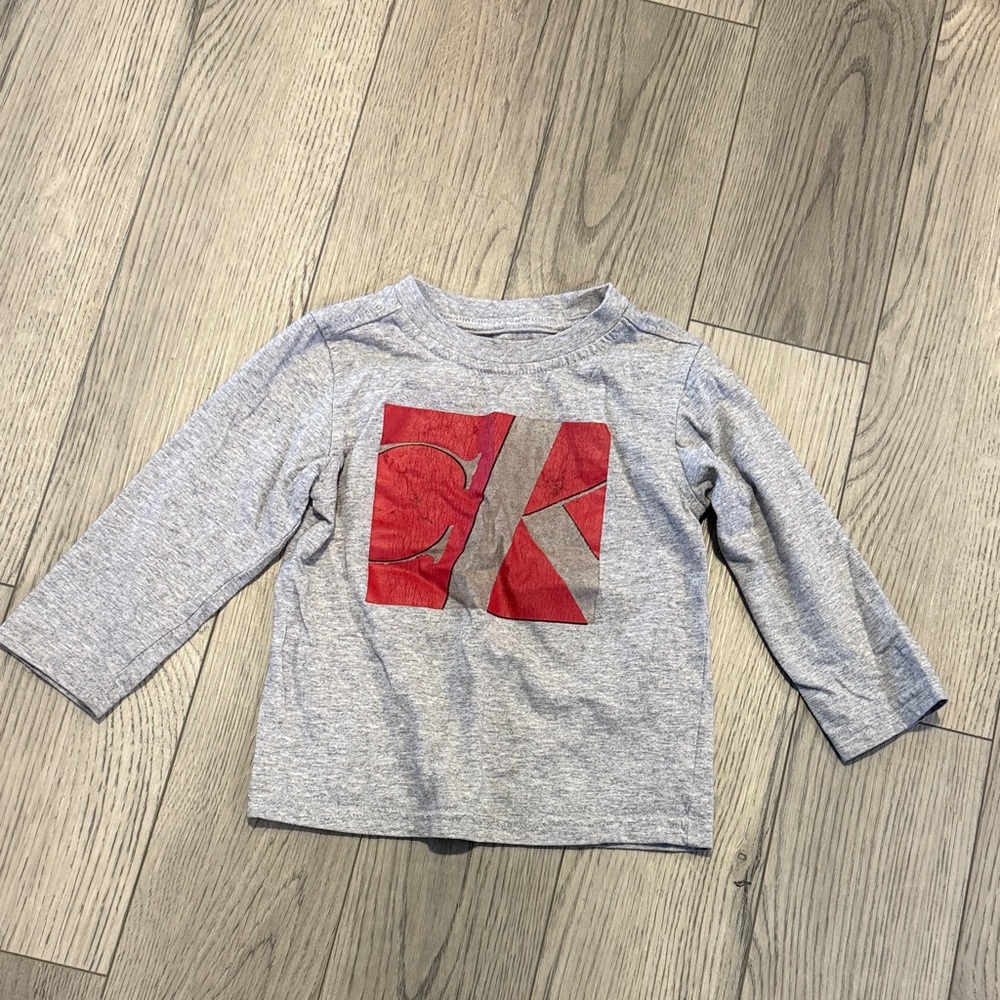 Boy 3t Gray and Red Kids Long Sleeve Shirt in good used condition